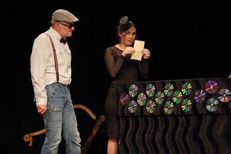 Kazalište slijepih i slabovidnih Novi život, Zagreb: Vojin Perić, A, kako vi vodite ljubav?, red. Vojin Perić uz pomoć ansambla