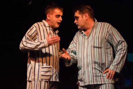 Hrvatsko narodno kazalište u Mostaru i Narodno pozorište Mostar: Dragan Komadina, Ajmo na fuka, red. Dragan Komadina