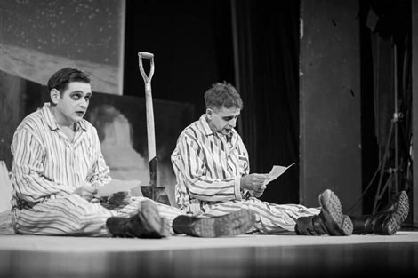 Hrvatsko narodno kazalište u Mostaru i Narodno pozorište Mostar: Dragan Komadina, Ajmo na fuka, red. Dragan Komadina