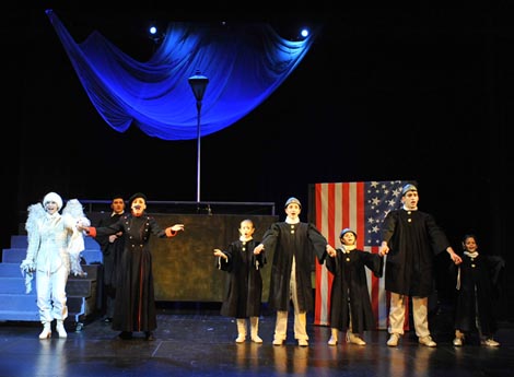 Gradsko kazalište Trešnja, Zagreb, Lada Martinac Kralj, Anđeli imaju krila, zar ne?, red. Ladislav Vindakijević