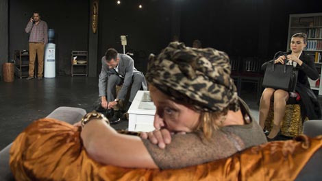 Hrvatsko narodno kazalište u Varaždinu: Yasmina Reza, Bog masakra, red. Lea Anastazija Fleger, foto: Droolia