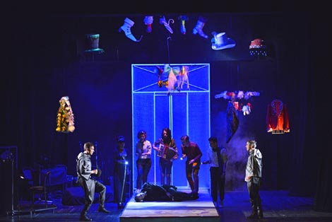 Gradsko kazalište Trešnja, Zagreb: Hans Christian Andersen – Ana Tonković Dolenčić, <em>Carevo novo ruho</em>, red. Krešimir Dolenčić, Paolo Tišljarić