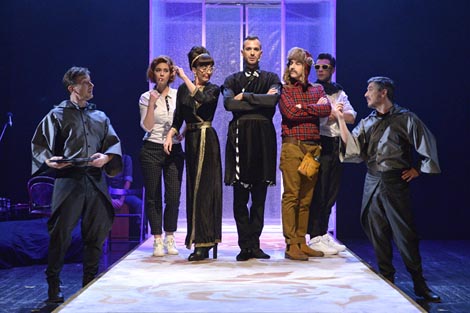 Gradsko kazalište Trešnja, Zagreb: Hans Christian Andersen – Ana Tonković Dolenčić, <em>Carevo novo ruho</em>, red. Krešimir Dolenčić, Paolo Tišljarić