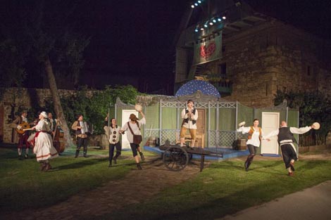 Glumačka družina Histrion, Zagreb: Tituš Brezovački, Diogeneš, red. Zlatko Vitez