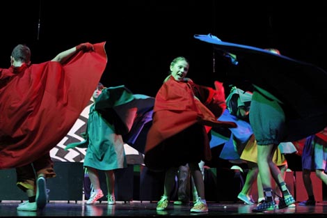 Hrvatsko narodno kazalište Ivana pl. Zajca i Kazališna radionica Malik za mlade, Rijeka: Helena Petković (prema motivima priča Roalda Dahla), Djevojčak u vještičjem vrtlogu; red. Helena Petković