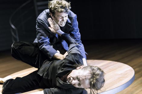 Toneelgroep Amsterdam, Nizozemska; Eugen O'Neill, Dugo putovanje u noć, red. Ivo van Hove 