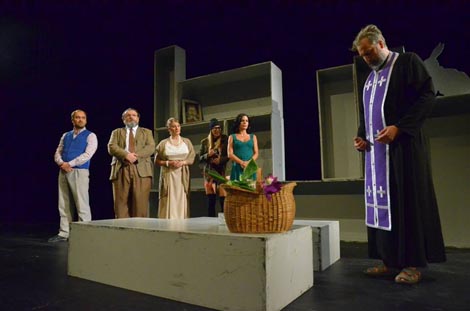 Srpsko narodno pozorište Novi Sad i Centar za razvoj vizuelne kulture, Novi Sad: Dejan Dukovski, Duh koji hoda (Prometejev put), red. Aleksandar Popovski