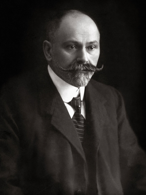 Franjo Bučar (Zagreb, 25. studenog 1866. – Zagreb, 26. prosinca 1946.), hrvatski književnik i književni povjesničar