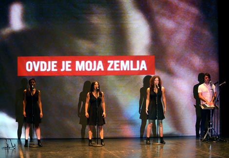 A gdje je revolucija, stoko?. koncept i režija Borut Šeparović