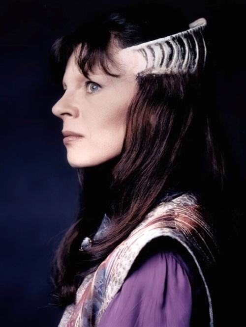Mira Furlan kao Delenn, <em>Babylon 5</em>, 1993., red. Joseph Michael Straczynski