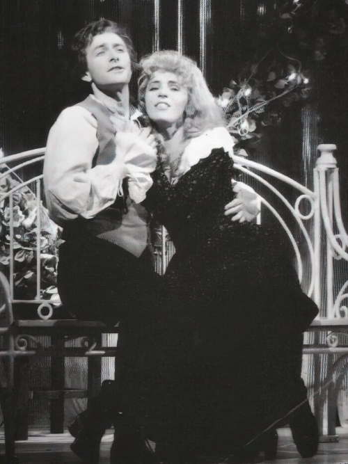 Siniša Popović i Mira Furlan, George Bernard Shaw: <em>Đavolov učenik</em>, HNK u Zagrebu, 1989., red. Božidar Violić