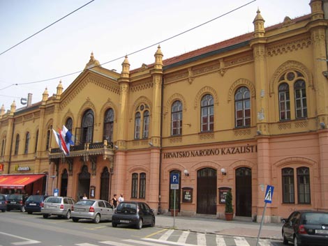 Hrvatsko narodno kazalište u Osijeku, foto: Wikipedia