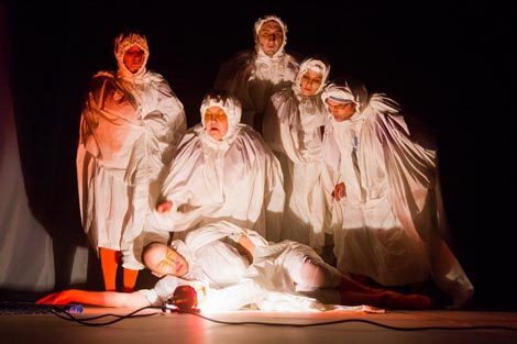 Dječje kazalište Branka Mihaljevića, Osijek, i Osječko ljeto kulture, Jonathanov let (po motivima romana Galeb Jonathan Livingston Richarda Bacha prilagodio Nikola Zavišić), red. Nikola Zavišić