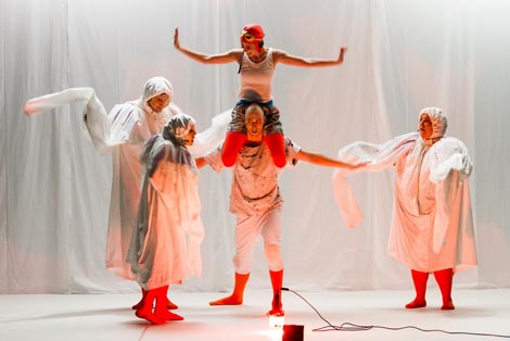 Dječje kazalište Branka Mihaljevića, Osijek, i Osječko ljeto kulture, Jonathanov let (po motivima romana Galeb Jonathan Livingston Richarda Bacha prilagodio Nikola Zavišić), red. Nikola Zavišić