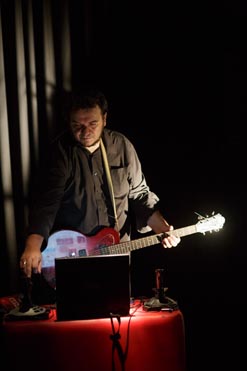 Teatar &TD, Zagreb: Kompozicija za pisanje za kompoziciju: Konačno mrtav!, autori Miodrag Gladović, Boris Popović