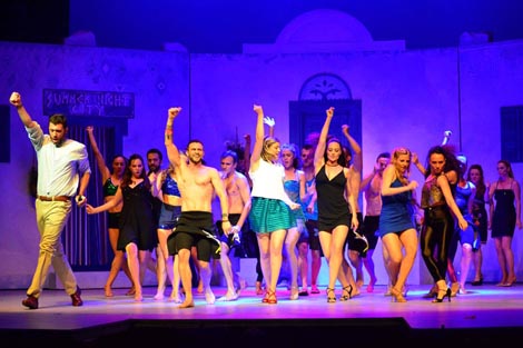 Zagrebačko gradsko kazalište Komedija: Benny Andersson, Björn Ulvaeus, Catherine Johnson, Mamma Mia!, red. Igor Barberić, dir. Dinko Appelt