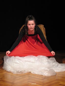 Umjetnička organizacija Gllugl, Varaždin: Sara Ipša, Minaluš, red. Sara Ipša