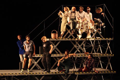 Zagrebačko kazalište mladih: Erlend Loe, Mirni dani u Mixing Partu, red. Boris Liješević