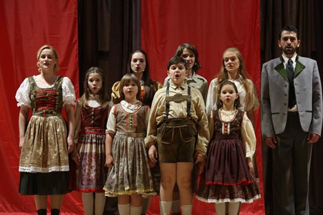 Hrvatsko narodno kazalište u Osijeku: Richard Rodgers, Oscar Hamerstein, Moje pjesme moji snovi, dir. Mladen Tutavac, red. Nina Kleflin