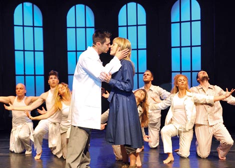 B Glad Produkcija, Zagreb: Tonči Huljić, Miro Gavran, Vjekoslava Huljić, Pacijenti, red. Igor Barberić