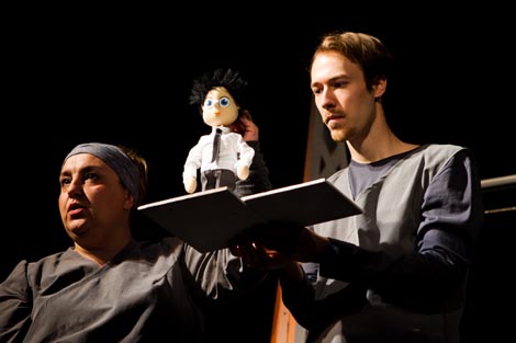 Dječje kazalište Branka Mihaljevića u Osijeku: Jens Sigsgaard, Pale sam na svijetu, red. Ivan Kristijan Majić