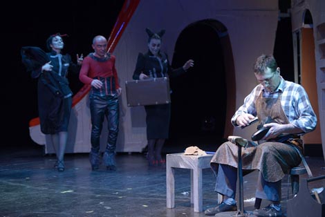 Gradsko kazalište Trešnja, Zagreb: August Šenoa, Postolar i vrag, red. Saša Broz