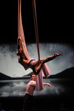 Hrvatsko narodno kazalište Ivana pl. Zajca, Rijeka: Jules Verne, Put oko svijeta u 80 dana, red. Matjaž Pograjc