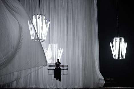 Alma Prica; Hrvatsko narodno kazalište u Zagrebu: Lav Nikolajevič Tolstoj, Rati i mir, red. Tomaž Pandur, foto: © Aljoša Rebolj