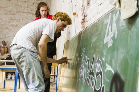 Teatar To Go, Osijek, Nigel Williams, Razredni neprijatelj, red. Domagoj Mrkonjić