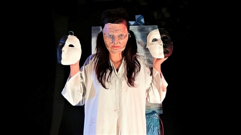 Točka na I, Zagreb: Lydia Scheuermann Hodak, <em>Slike Marijine</em>, režija Iva Srnec, 2012. Na slici: Ivana Krek