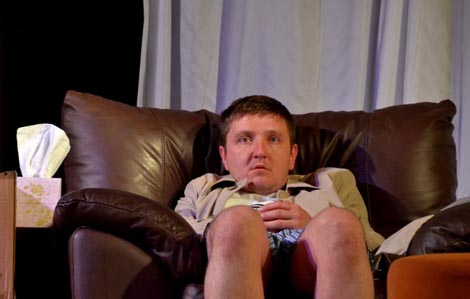 Gradsko kazalište Joza Ivakić, Vinkovci: Andrew Goffman, (Slučajni) Perverznjak, red. Goran Grgić