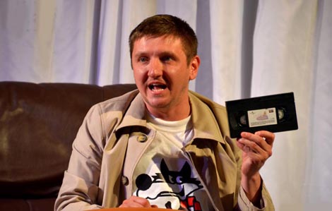 Gradsko kazalište Joza Ivakić, Vinkovci: Andrew Goffman, (Slučajni) Perverznjak, red. Goran Grgić