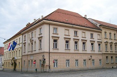 Stara gradska vijećnica, nekad Stankovićevo kazalište