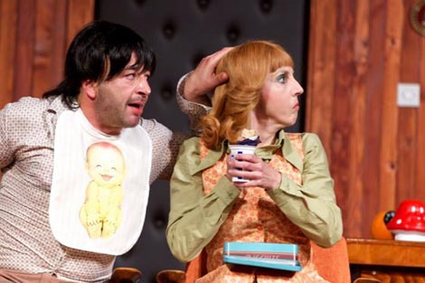 Hrvatsko narodno kazalište u Osijeku: Branislav Nućić, Sumnjivo lice, red. Olja Đorđević