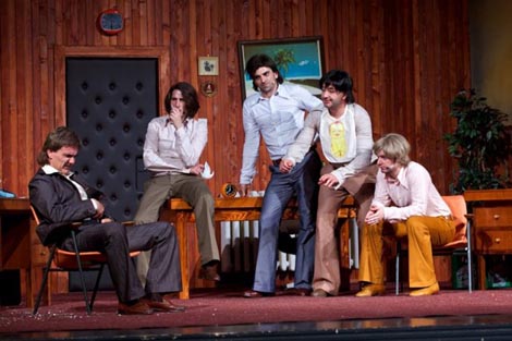 Hrvatsko narodno kazalište u Osijeku: Branislav Nućić, Sumnjivo lice, red. Olja Đorđević