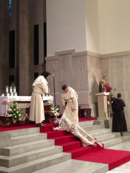 <em>Prikazanje života svetoga Lovrinca mučenika</em> u izvedbi Hvarskog pučkog kazališta i režiji Marina Carića