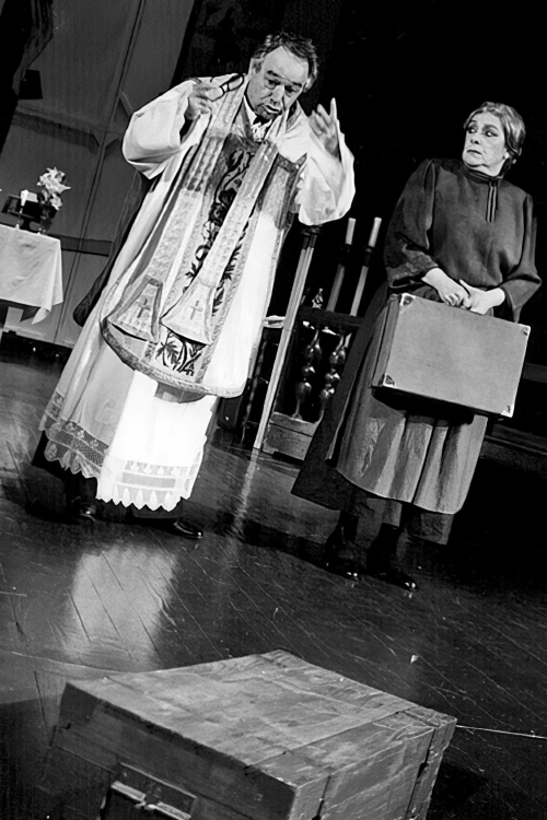 Ljubomir Kapor i Marija Kohn, Kazališna kuća Zadar i GK Komedija: Milan Grgić, <em>Sv Roko na brdu</em>, red. Marin Carić, 1993.