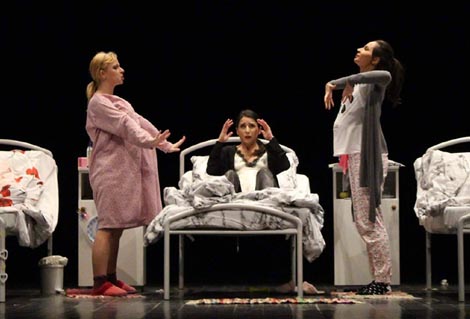 Gradsko kazalište Joza Ivakić, Vinkovci: Nina Horvat, Tri treća tromjesečja, red. Frana Marija Vranković