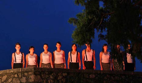 Kazališna radionica Malik, Rijeka, Trsatska gradina, red. i kor. Žak Valenta