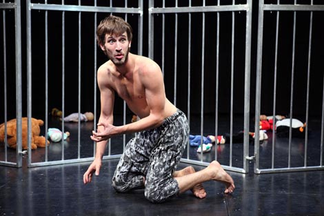 Kazalište Mala scena, Zagreb: Darko Lukić, Život je san, viteška priča - epizoda šesta, red. Ivica Šimić