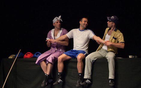 Gradsko kazalište Zorin dom , Karlovac: Peđa Gvozdić, Giulio Settimo, Ivan Ćaćić, Alen Čelić, Zlatne rukavice, red. Peđa Gvozdić, Giulio Settimo