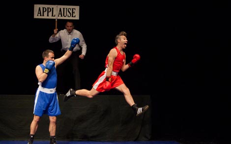 Gradsko kazalište Zorin dom , Karlovac: Peđa Gvozdić, Giulio Settimo, Ivan Ćaćić, Alen Čelić, Zlatne rukavice, red. Peđa Gvozdić, Giulio Settimo