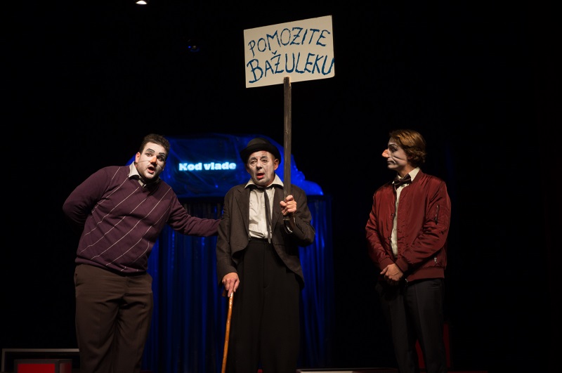 Kazalište KNAP, Nino Škrabe, <em>Dobri čovjek Bažulek</em>, red. Georgij Paro 