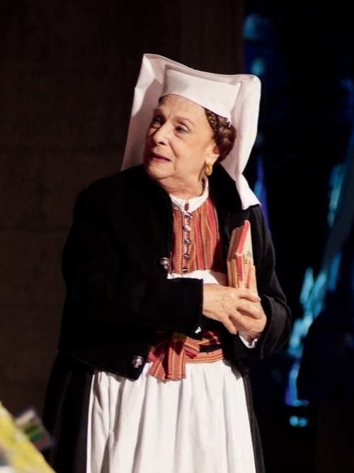 Marija Kohn kao Baba Perina, <em>Dundo Maroje</em>, red. Ozren Prohić, HNK Zagreb, 2007.