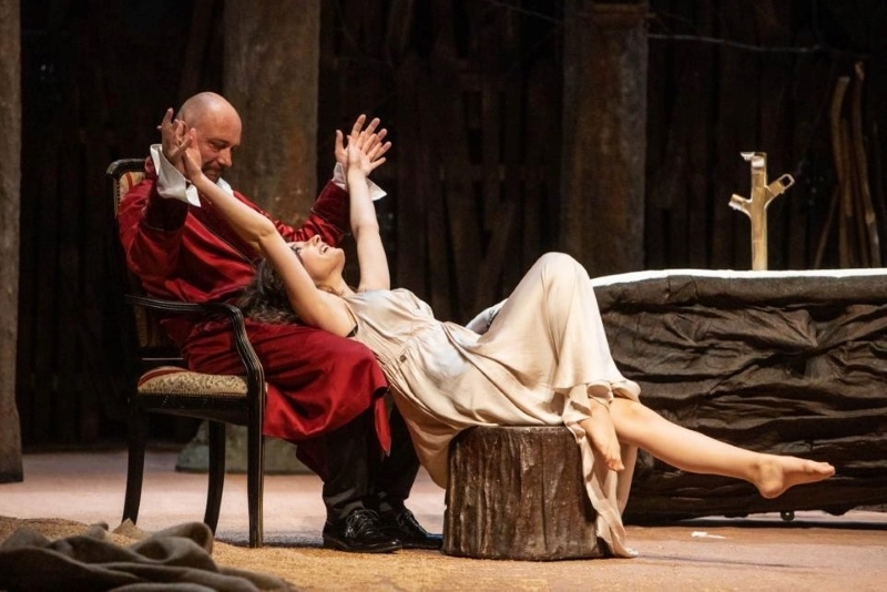 GDK Gavella, GK Joza Ivakić Vinkovci, Ludens teatar, Centar za cjeloživotno učenje i kulturu Bjelovar i Gradsko kazalište Požega: Josip Kozarac - Borislav Vujčić, <em>Tena - kronika raspada jedne ljepote</em>, red. Dražen Ferenčina, 2021.